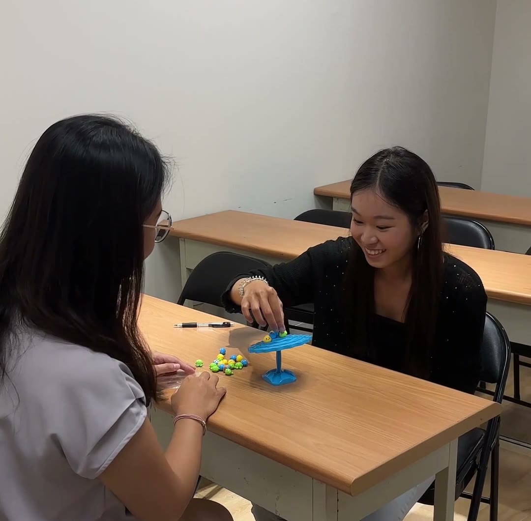 老師一對一陪孩子做適性測驗